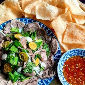 Bắp bò trộn dầu dấm