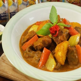 Bò nấu cà ri