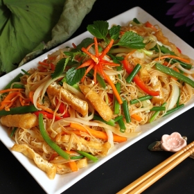 Bún xào chay