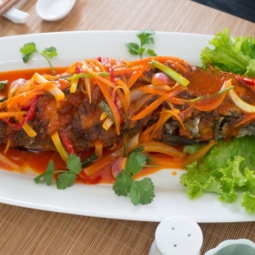 Cá lóc sốt chua ngọt