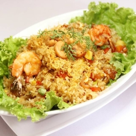 Cơm chiên kiểu thái