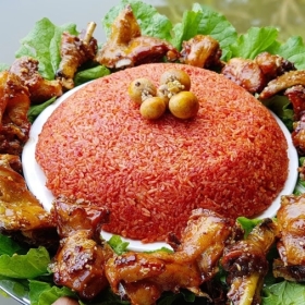 Gà hấp + xôi gấc
