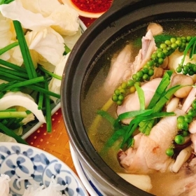 Gà nấu tiêu xanh