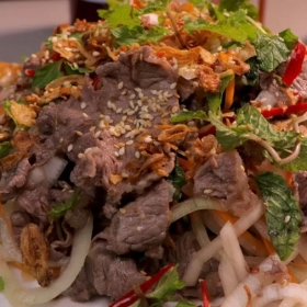 Gỏi bò bóp dừa