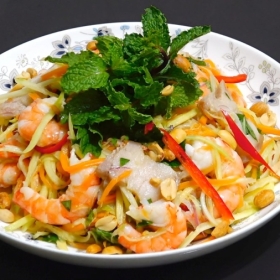 Gỏi bồn bồn tôm thịt