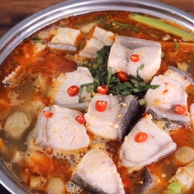 Lẩu cá bớp măng chua