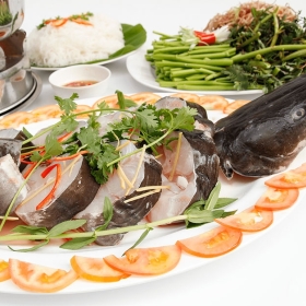 Lẩu cá lăng măng chua