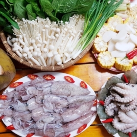 Lẩu mực bồn bồn