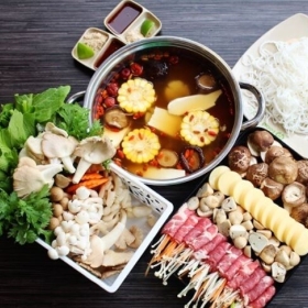 Lẩu nấm hải sản