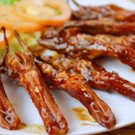 Lưỡi vịt phá lấu